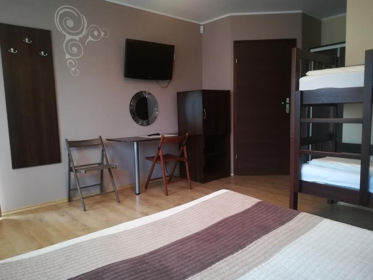 Krzywy Domek W Ostrowie Morza Brzeg Ostrowo  Exterior foto